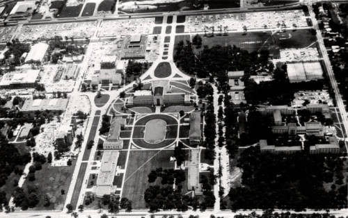 1967 aerial view shows UH buildings arranged around several formal axes