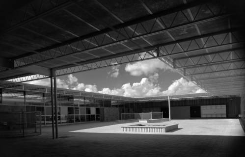 Donald Barthelme, West Columbia Elementary School (1951), north court (Donald Barthelme Architectural Papers and Photographs)